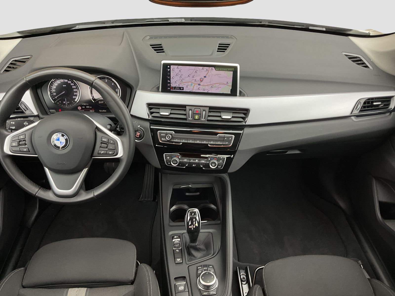 BMW X1 xDrive18d Sportsitze - Samsaru's Car Outlet