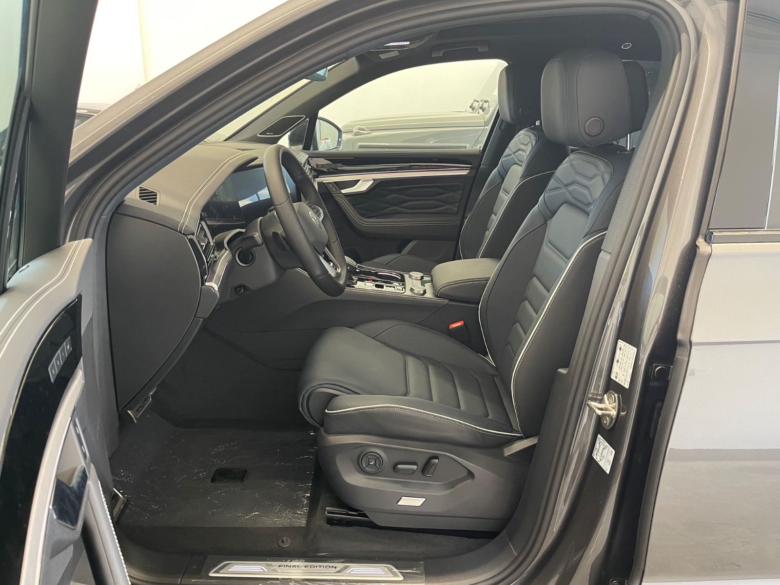 Volkswagen Touareg 3.0 TDI 4Motion R-Line Final Edition