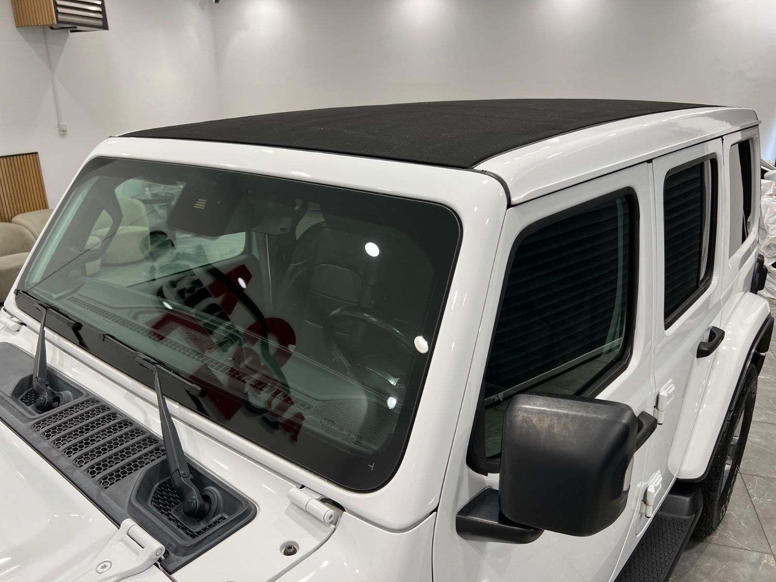 Jeep Wrangler Unlimited Sahara Softtop Sky One-Touch