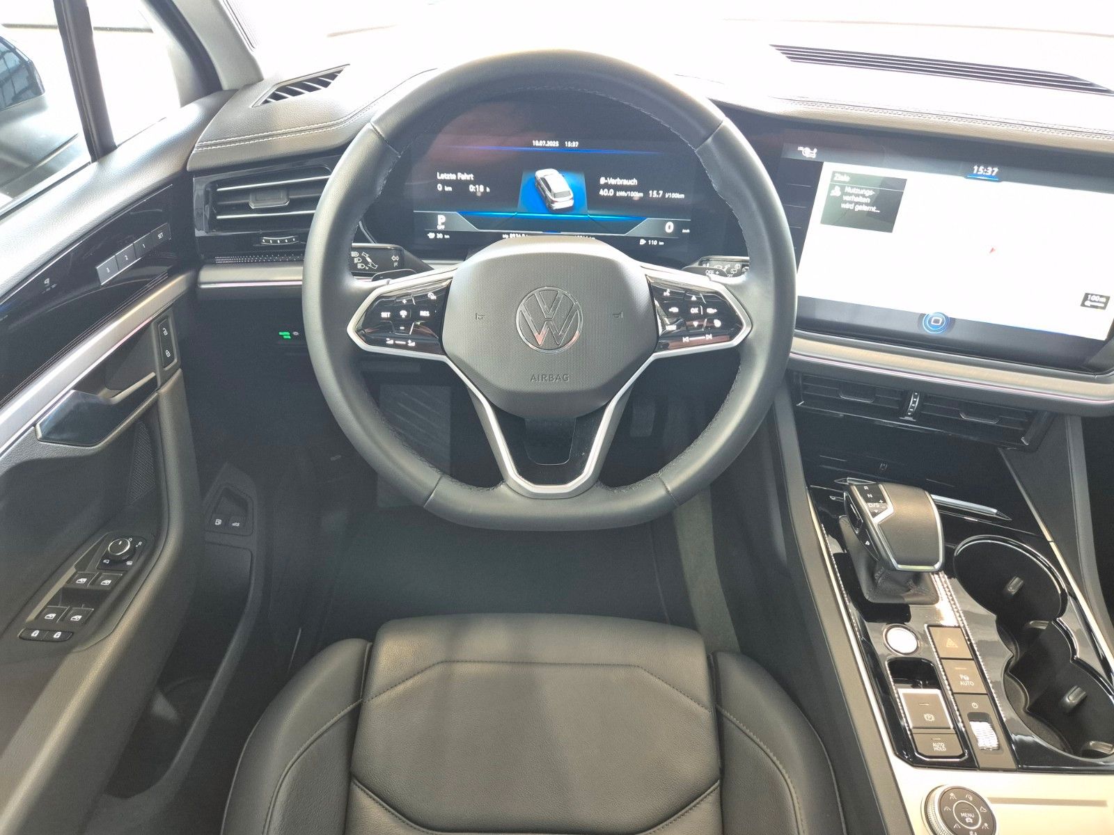 Volkswagen TOUAREG 3.0TSI ELEGANCE 4M eHYBRID - Samsaru's Car Outlet