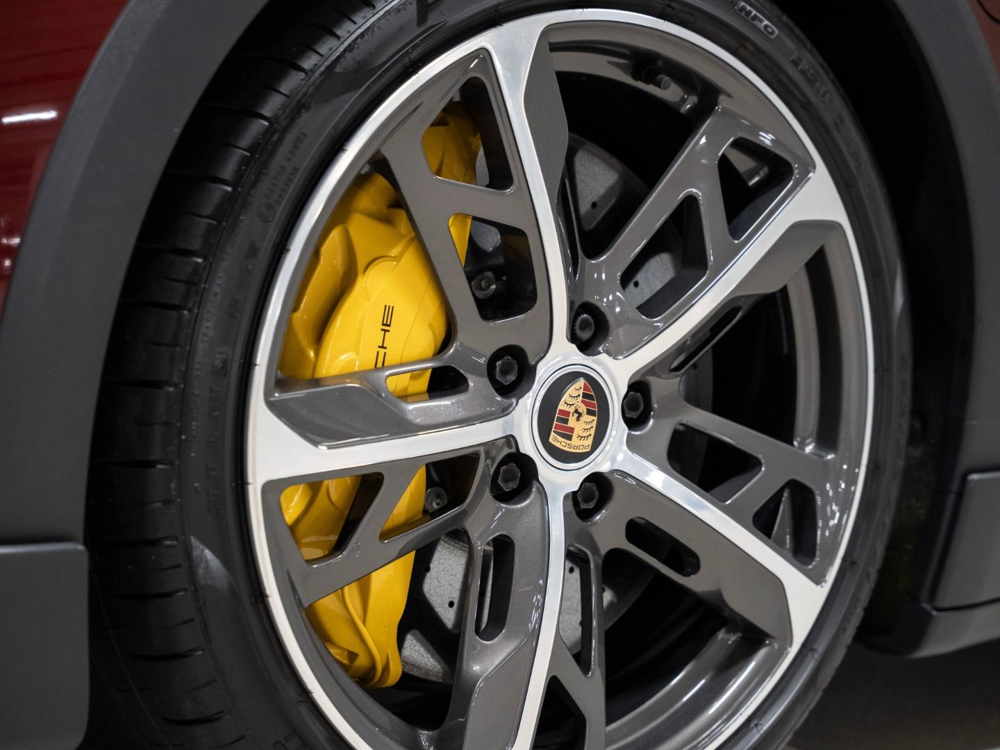 Porsche Taycan Turbo S Cross Turismo HeadUp InnoDrive