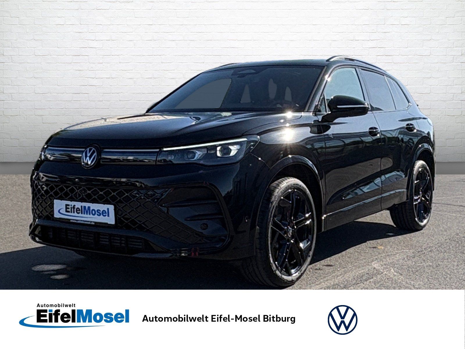 Volkswagen Tiguan R-Line 2.0 l TDI 4MOTION DSG AHK Pano IQ.