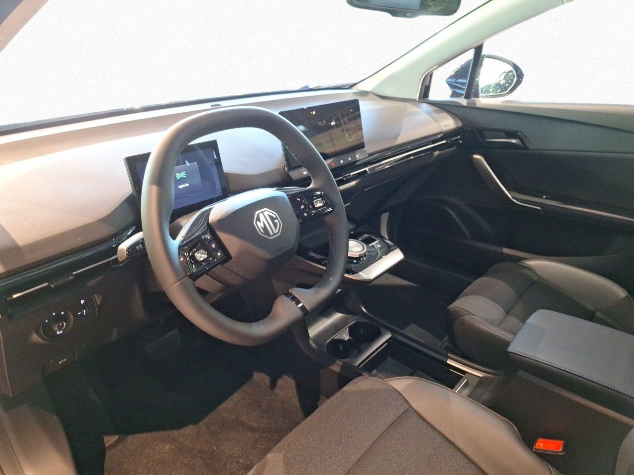 MG 4 Electric 64 kWh Luxury ACC PDC RFK DAB Nav Shz