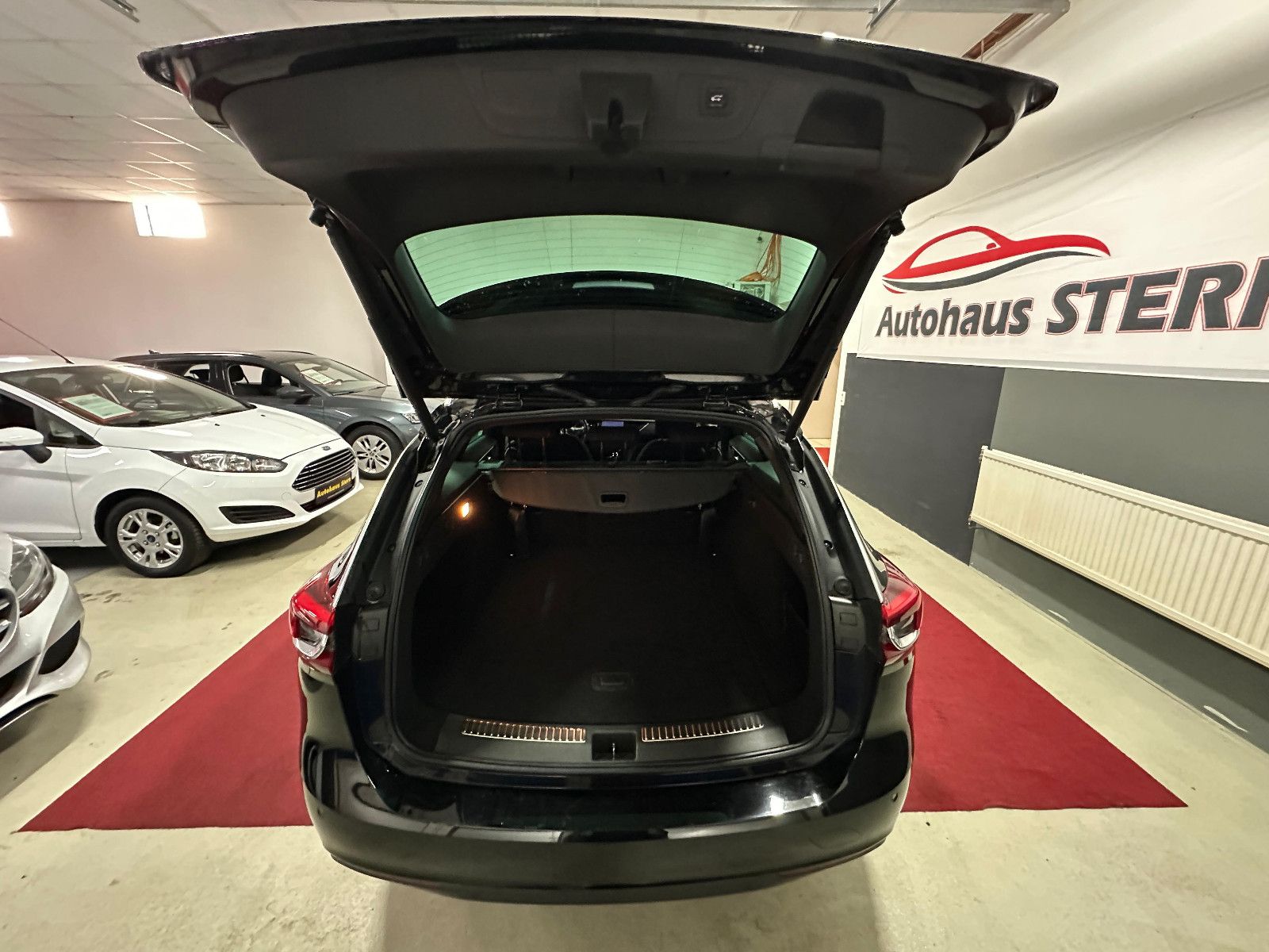 Opel Insignia B Sports Business - Samsaru's Car Outlet