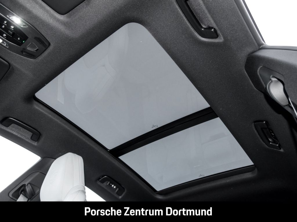 Porsche Macan 4 - Samsaru's Car Outlet