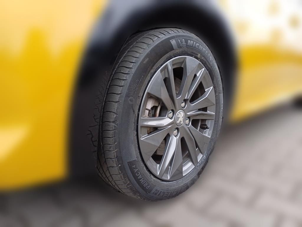 Peugeot e-208 Allure - Samsaru's Car Outlet