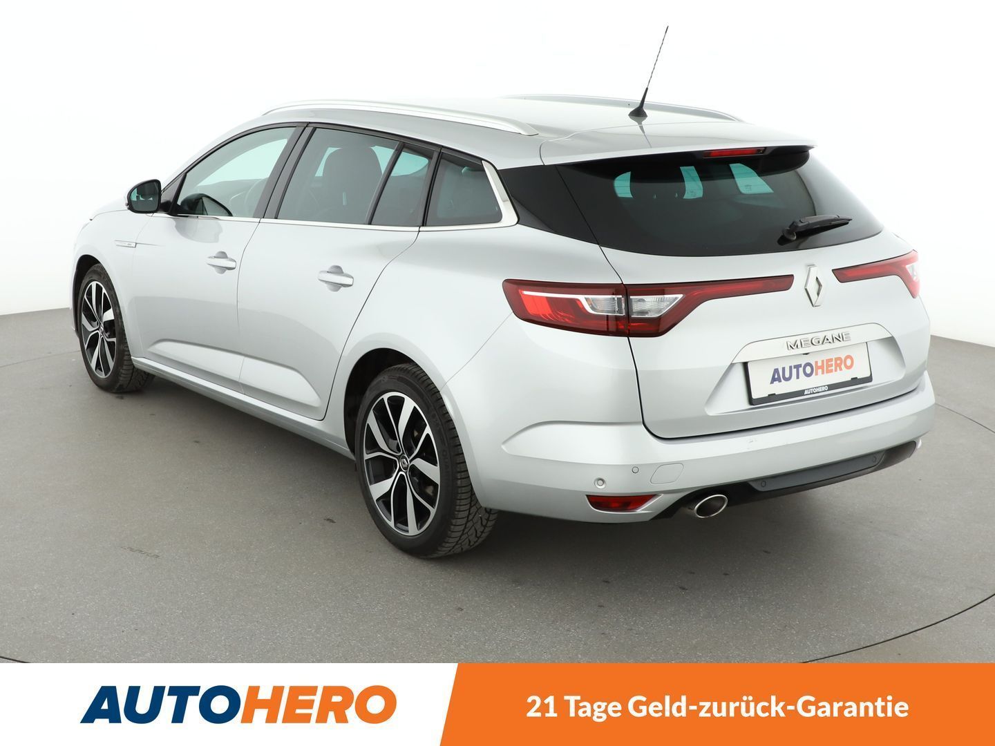 Renault Megane 1.5 Blue dCi BOSE-Edition - Samsaru's Car Outlet