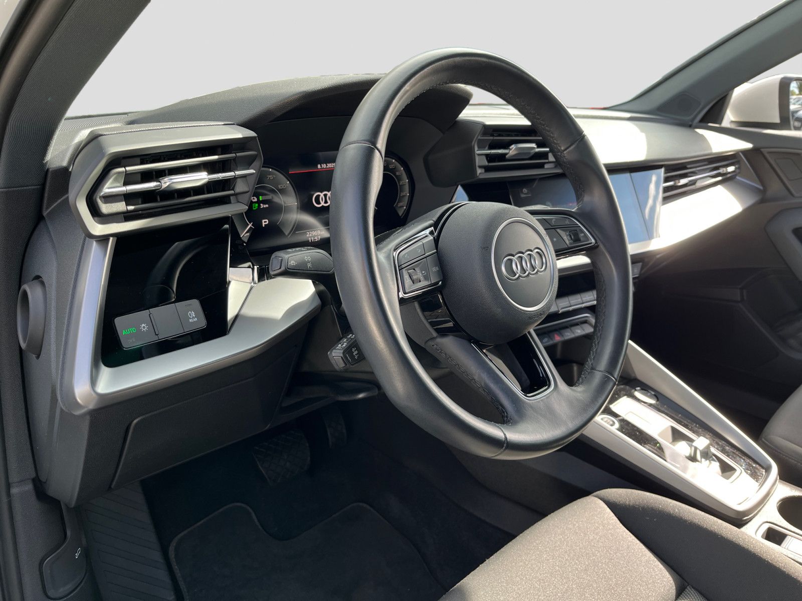 Audi A3 Sportback 40TFSIe basis S-trc PDC Tempo Navi