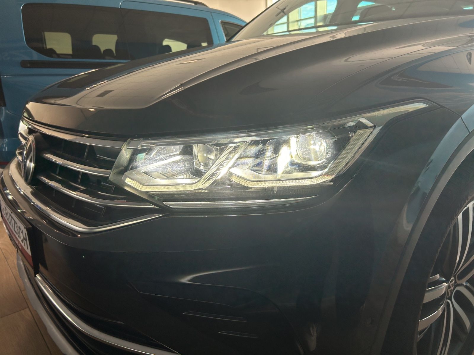 Volkswagen Tiguan TDI Elegance DSG 4M Matrix Navi ACC AHK S