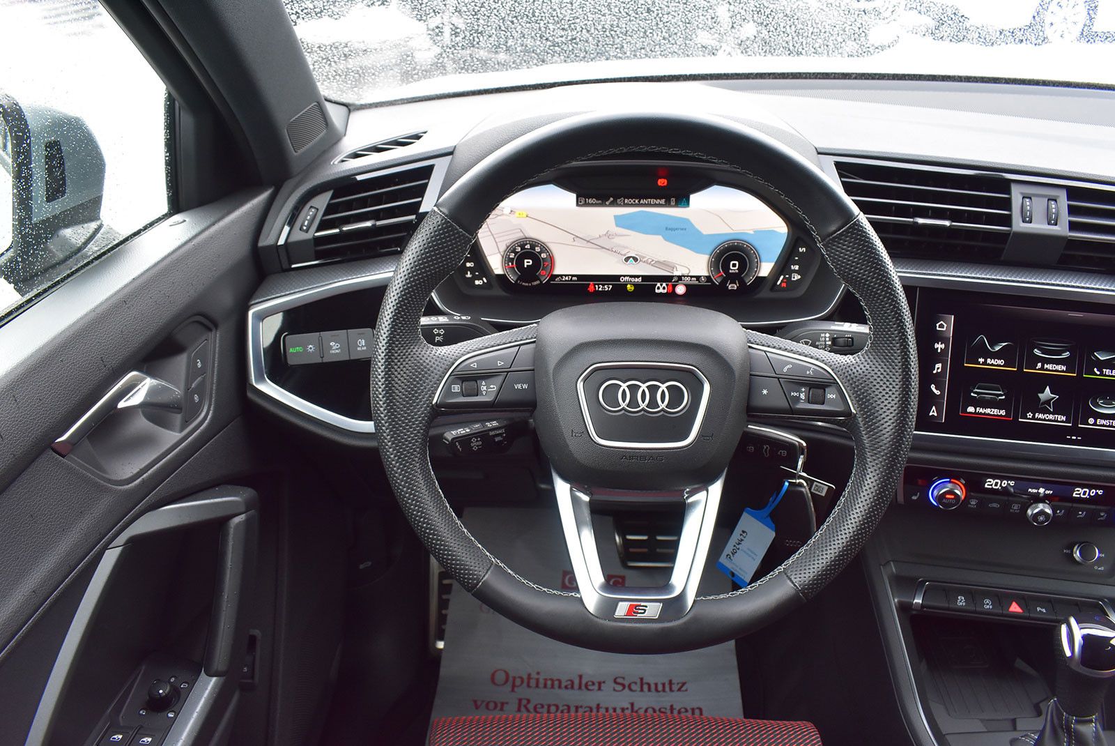Audi Q3 40 TFSI quattro S-line LED+ACC+Navi+Leder+AHK