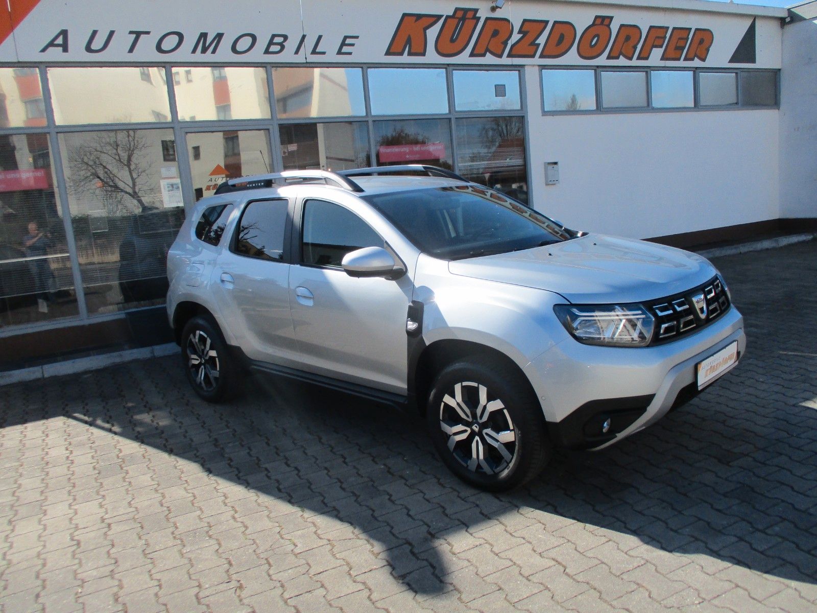 Dacia Duster Blue dCi 115 2WD Prestige - Samsaru's Car Outlet
