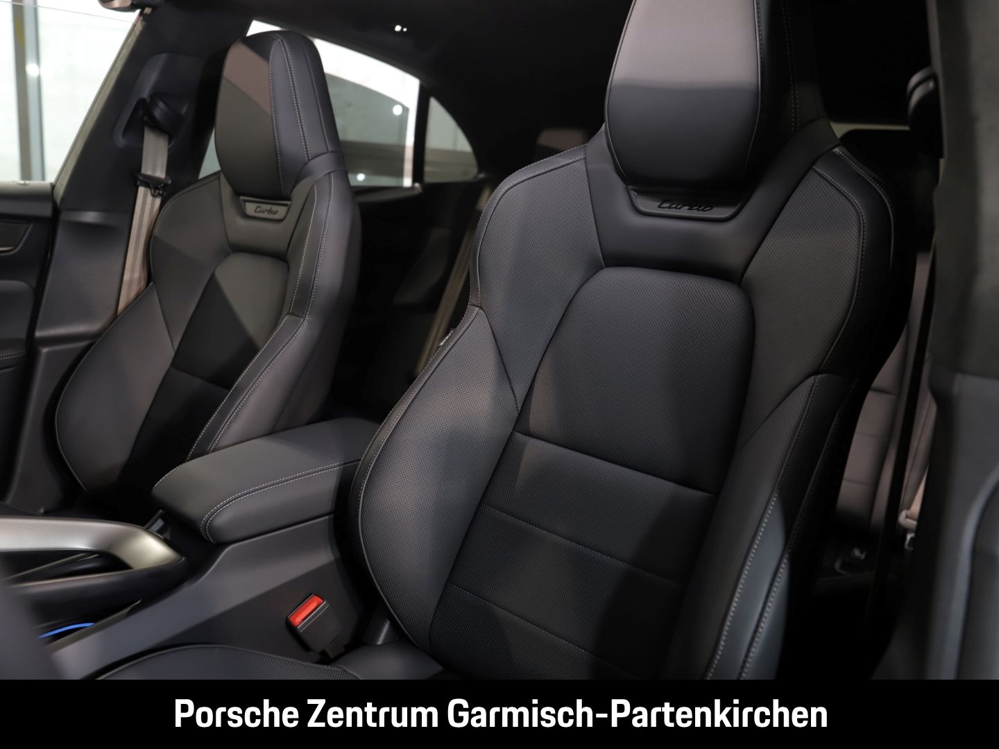Porsche Macan Turbo 360 Kamera LenkradHZG Keyless Entry