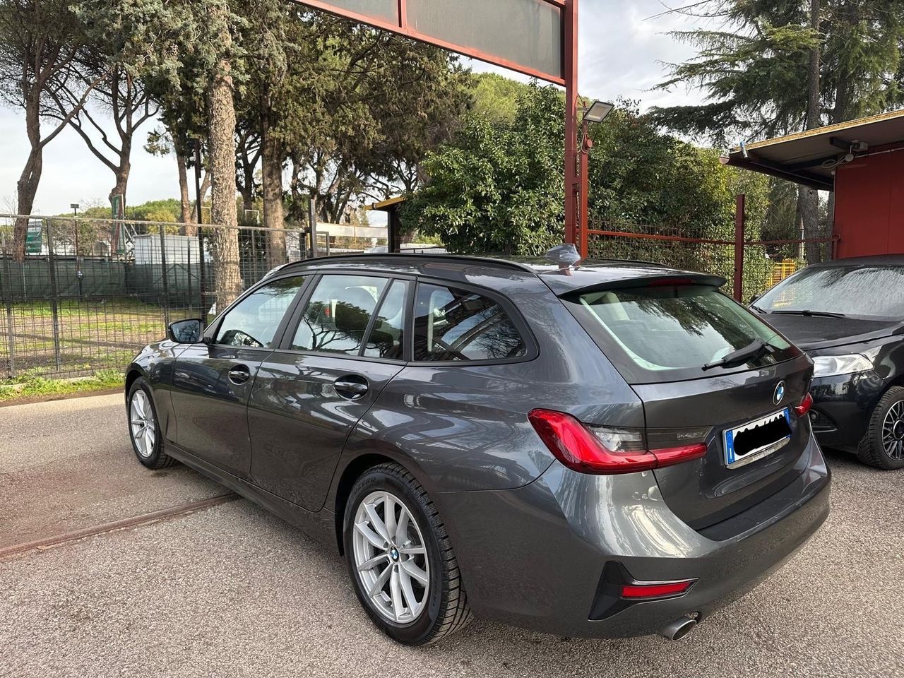BMW 318 318d Touring Business Advantage - Samsaru's Car Outlet