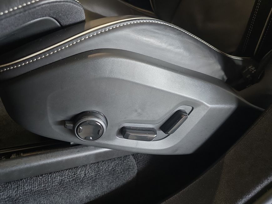 Volvo XC90 T8 AWD Recharge Plus Dark