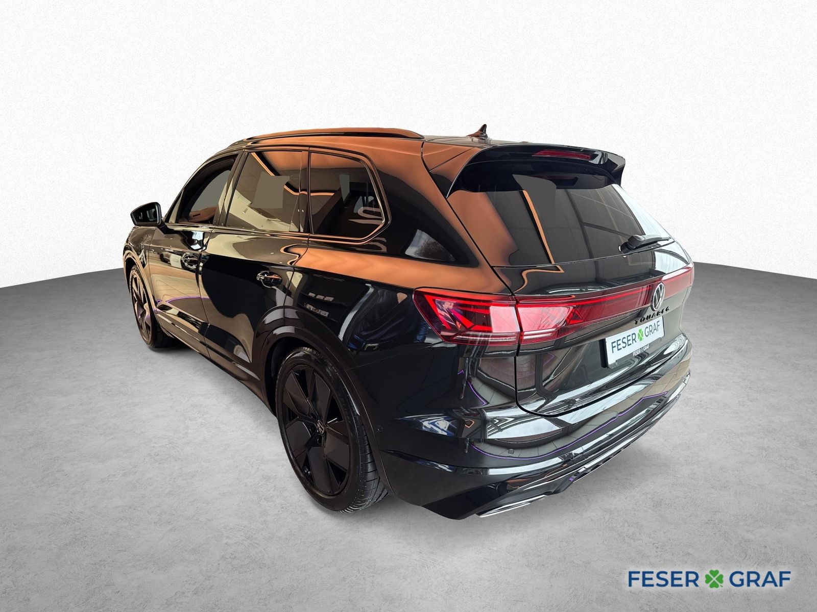 Volkswagen Touareg 3.0 TDI DSG R-LINE AHK DYNADUIO HUD PANO