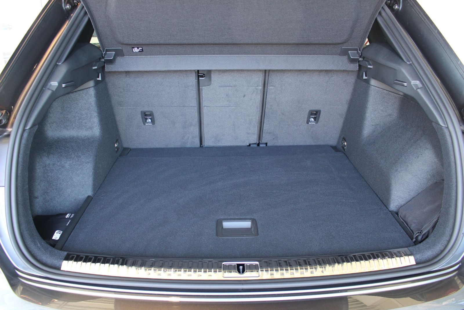Audi Q3 S line S 40 TFSI quattro S tronic AHK Matrix