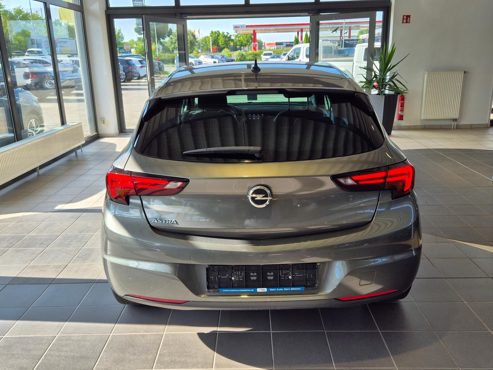 Opel Astra 1.4 Turbo - Samsaru's Car Outlet