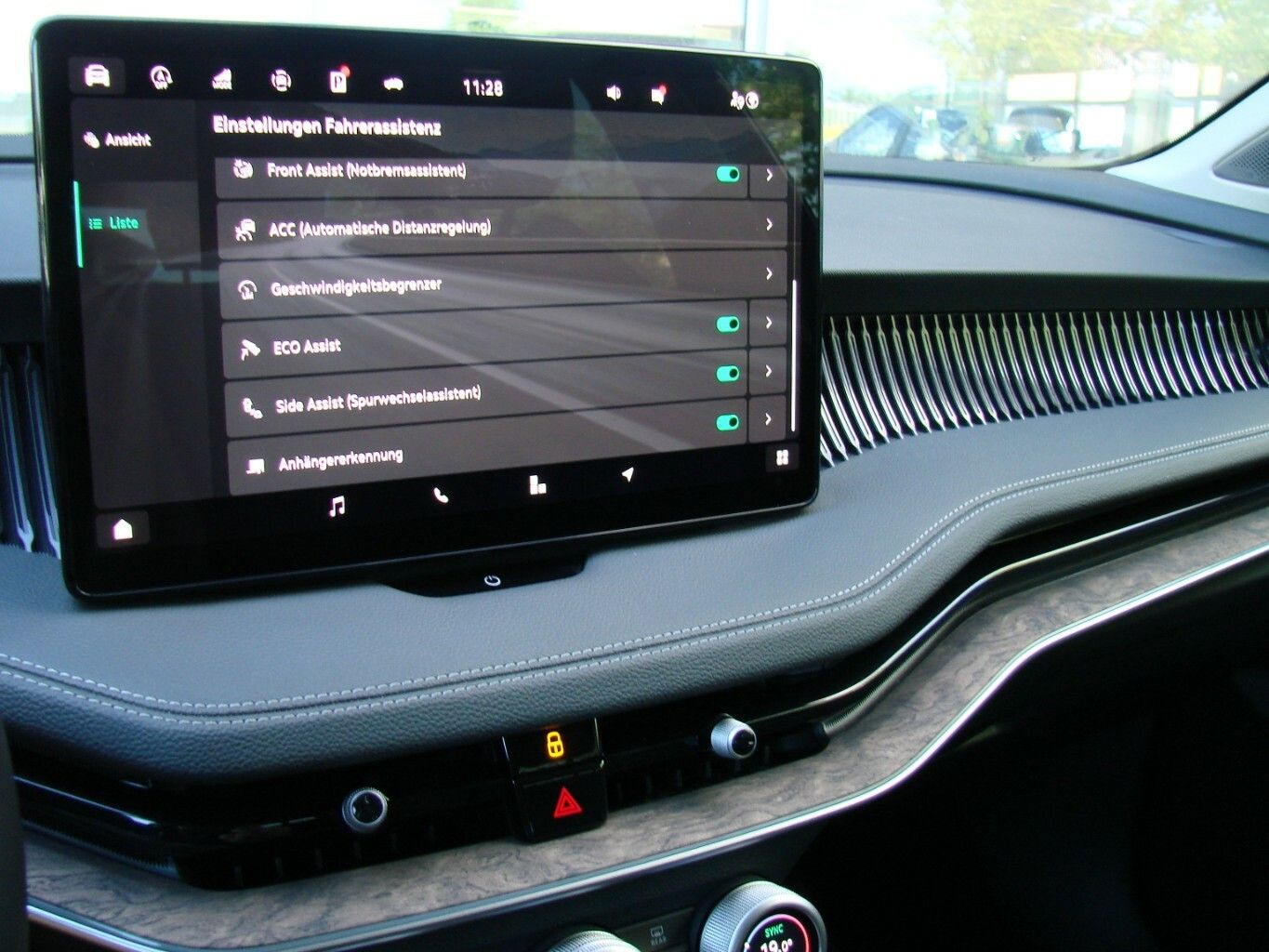 Skoda Superb 2.0TDi L&K 4x4 ACC LED AHK H&K 360º