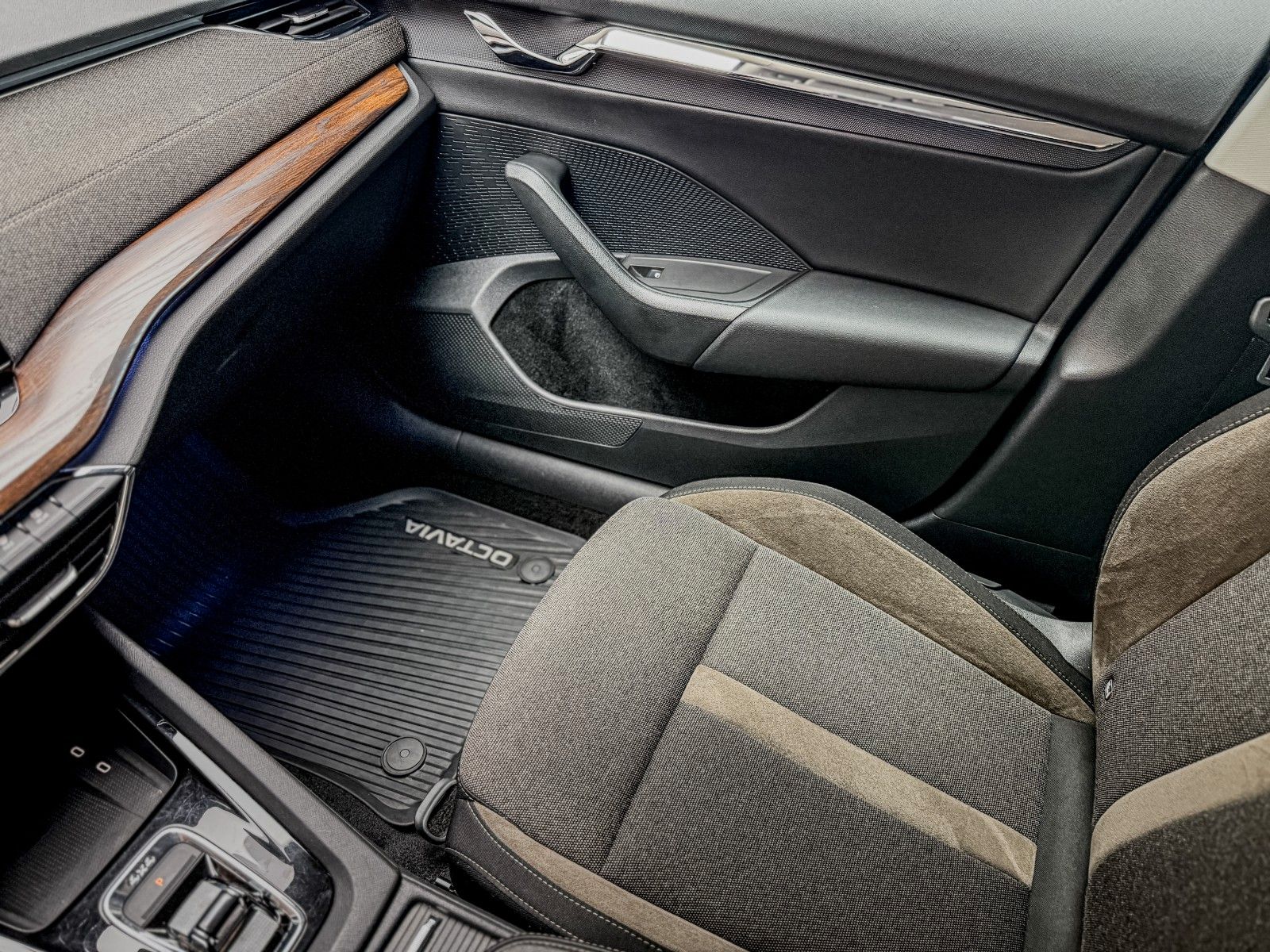 Skoda Octavia Combi Scout 4x4 - Samsaru's Car Outlet