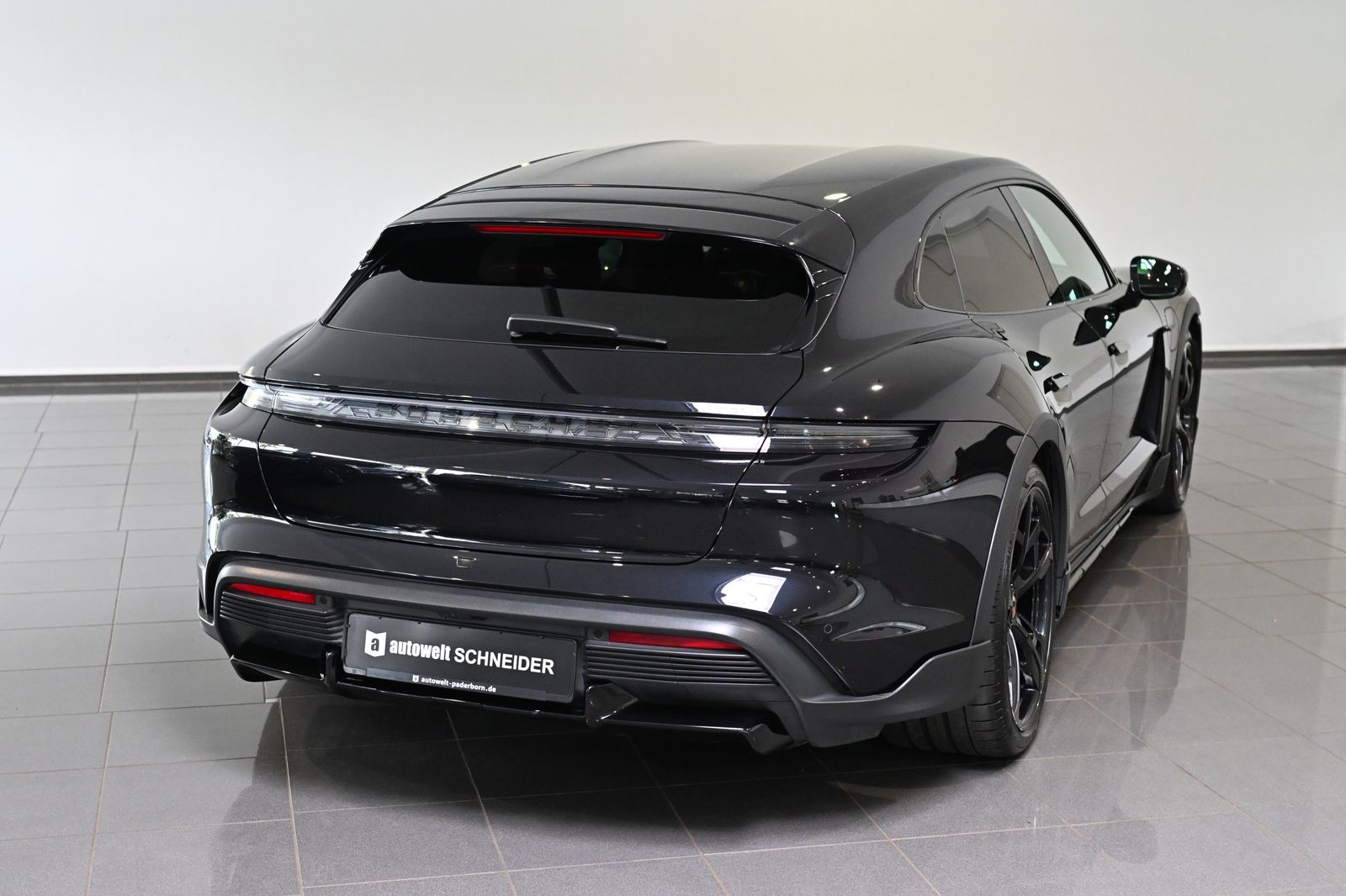Porsche Taycan Turbo Cross Turismo HUD ACC PCCB Matrix