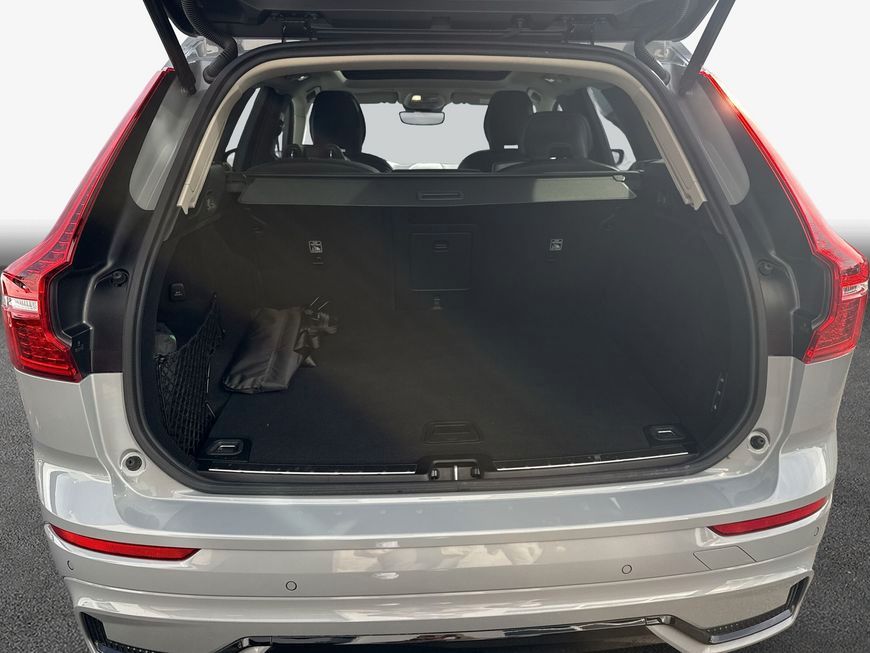 Volvo XC60 B5 B AWD Plus Dark