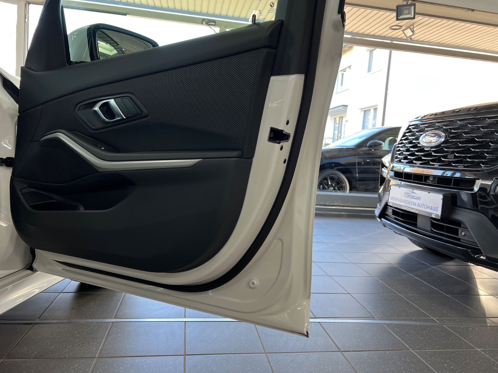BMW 320 d xDrive Limousine Driving Assist+LED+CURVED