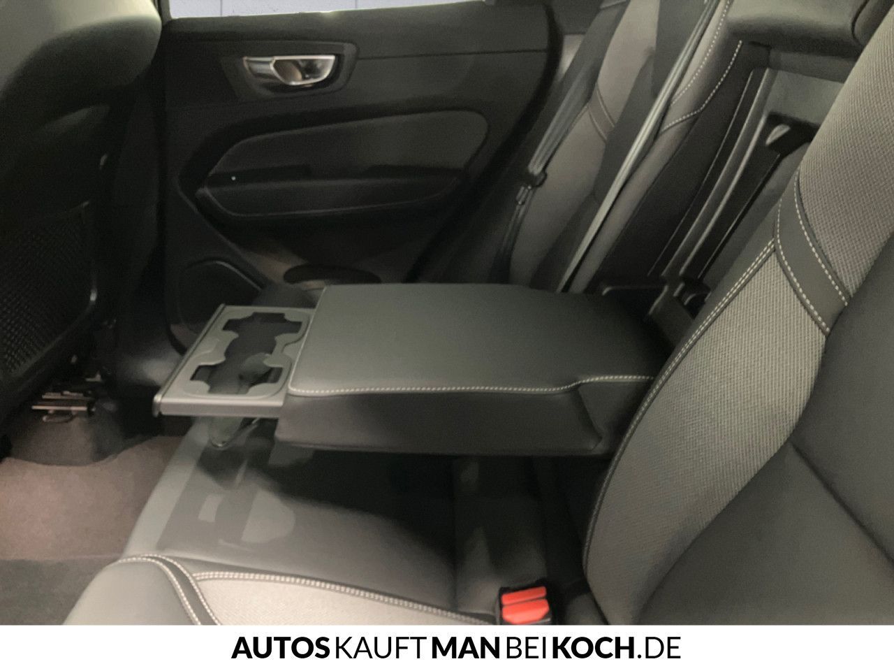 Volvo XC60 B5 AWD PlusDark ACC BLIS AHK 4xSHz VLED H&K