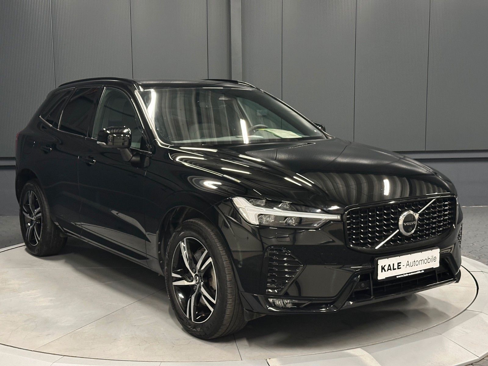 Volvo XC60 R-Design AWD *19Zoll*AHK*360°*Harman/Kardon