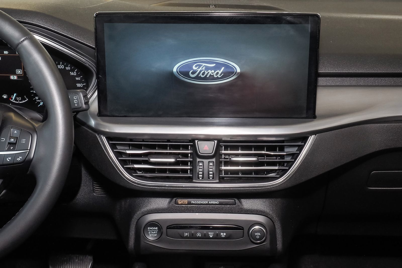Ford Focus Turnier 1.5 EcoBlue Aut. Titanium-Sync 3 m
