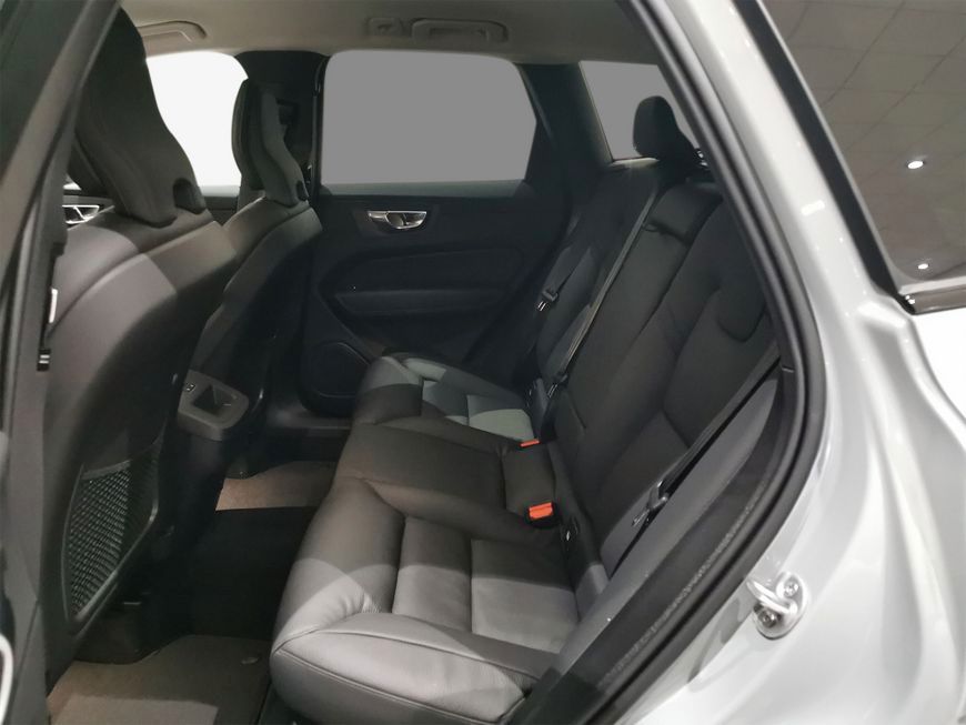 Volvo XC60 B5 B AWD Plus Dark