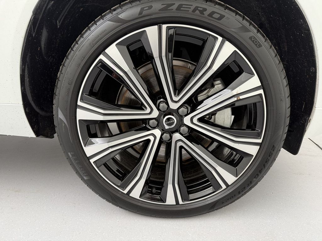 Volvo XC60 T6 Plus Bright Recharge Plug-In Hybrid AWD