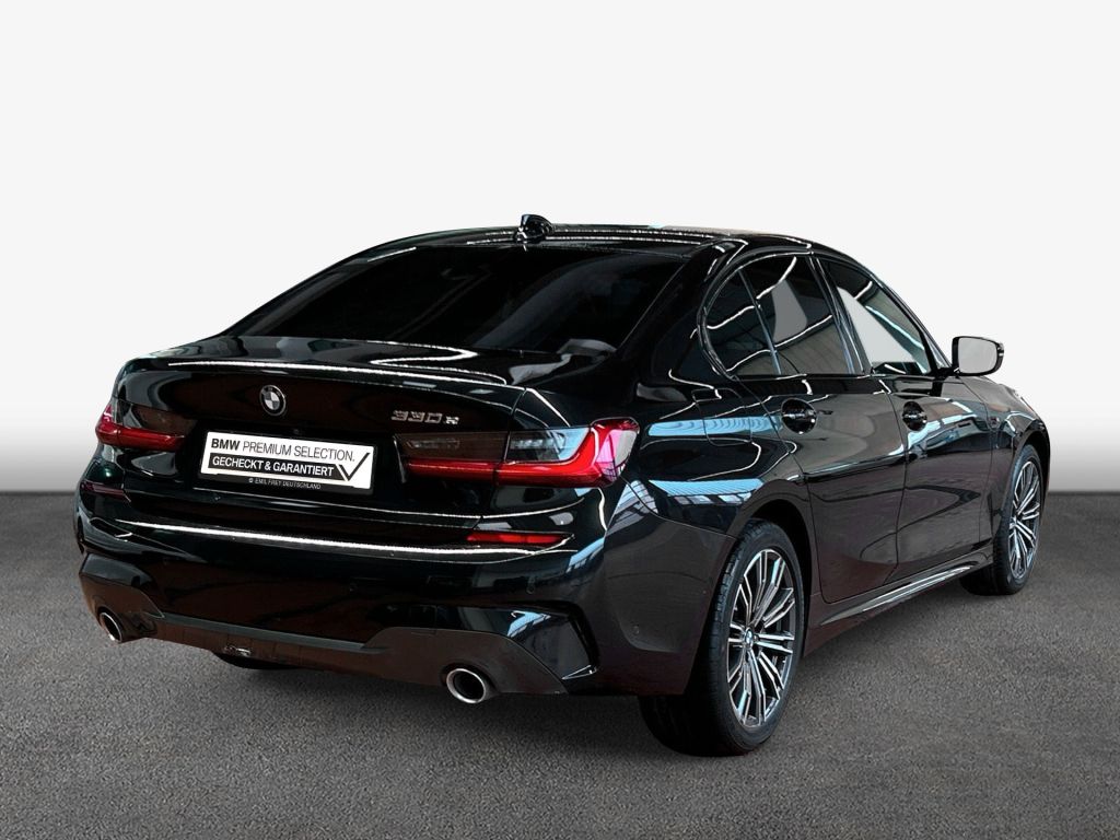 BMW 330e M Sport - Samsaru's Car Outlet