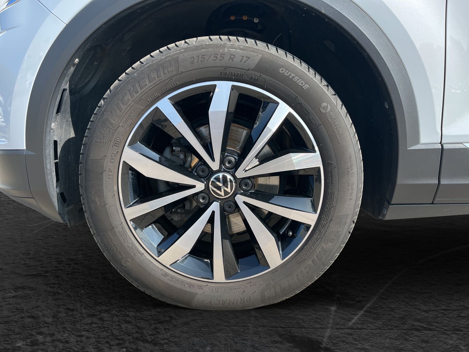 Volkswagen T-Roc 2.0 TDI Style - Samsaru's Car Outlet
