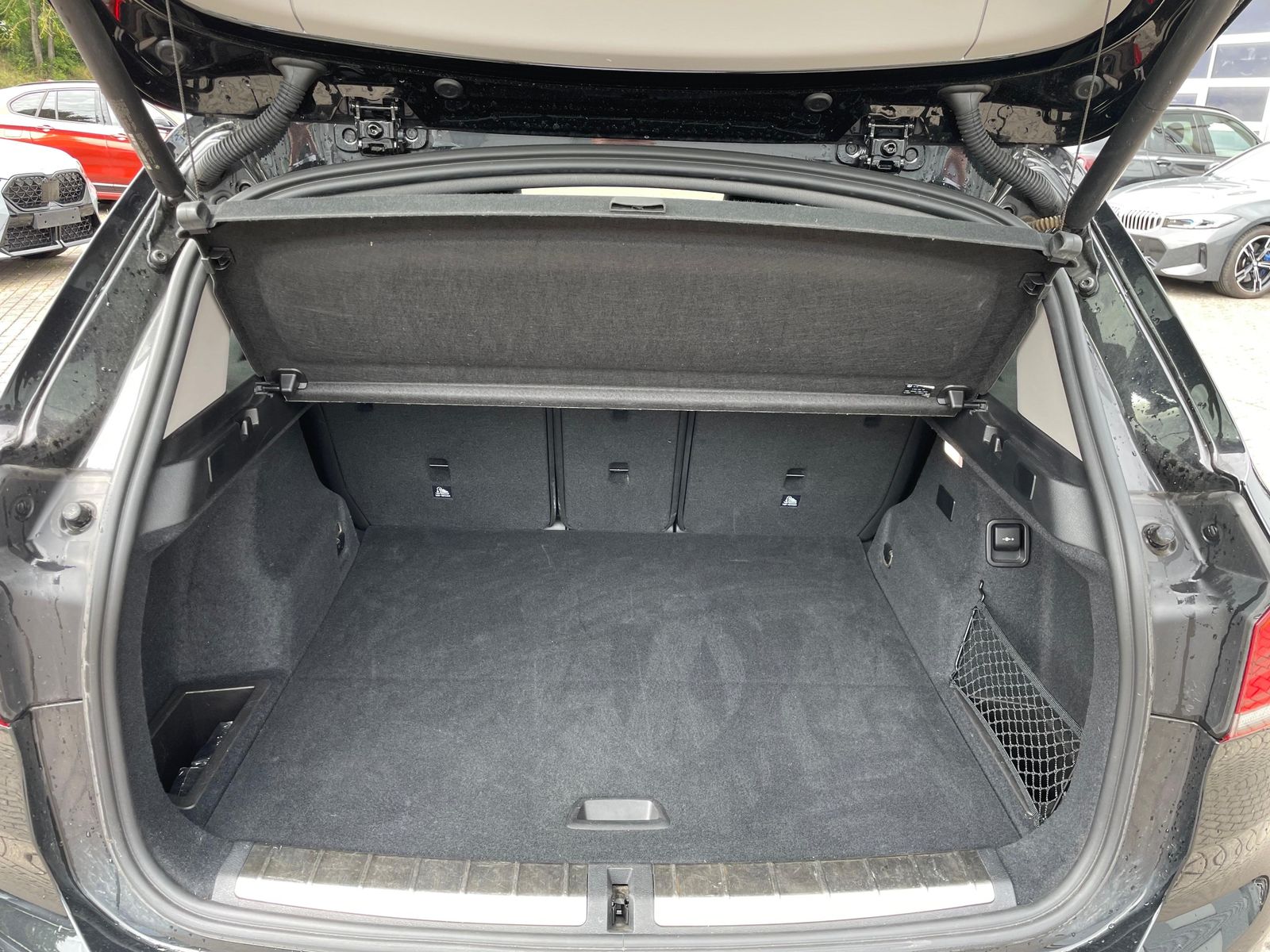 BMW X1 xDrive25e - Samsaru's Car Outlet