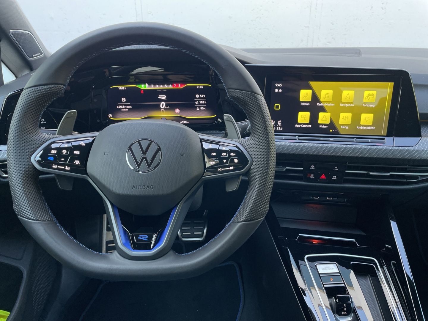 Volkswagen Golf R 333 2.0 TSI DSG 4Motion - Samsaru's Car Outlet