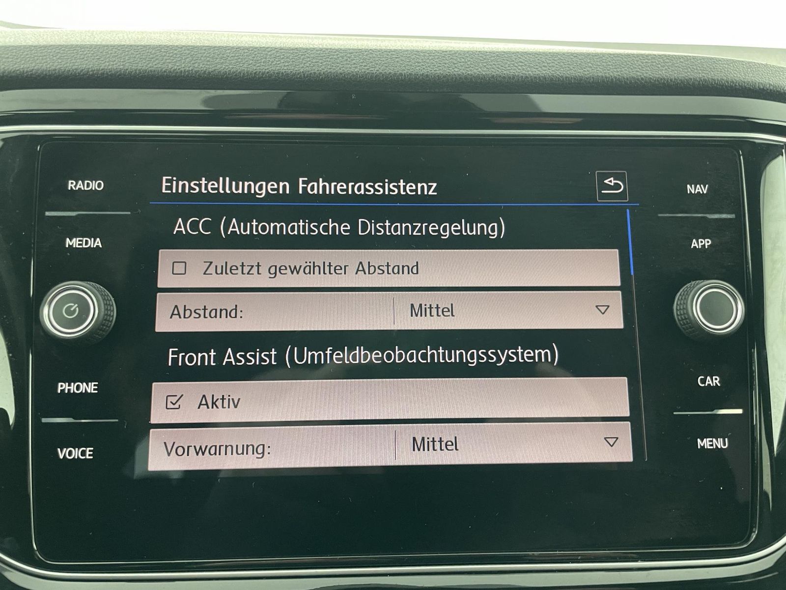Volkswagen T-Roc 2.0 TSI 4-Motion R - Samsaru's Car Outlet
