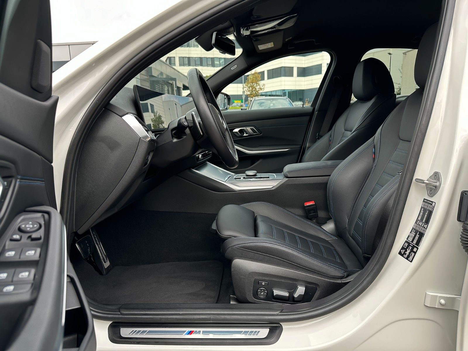BMW 330 i xD M Sport - Samsaru's Car Outlet