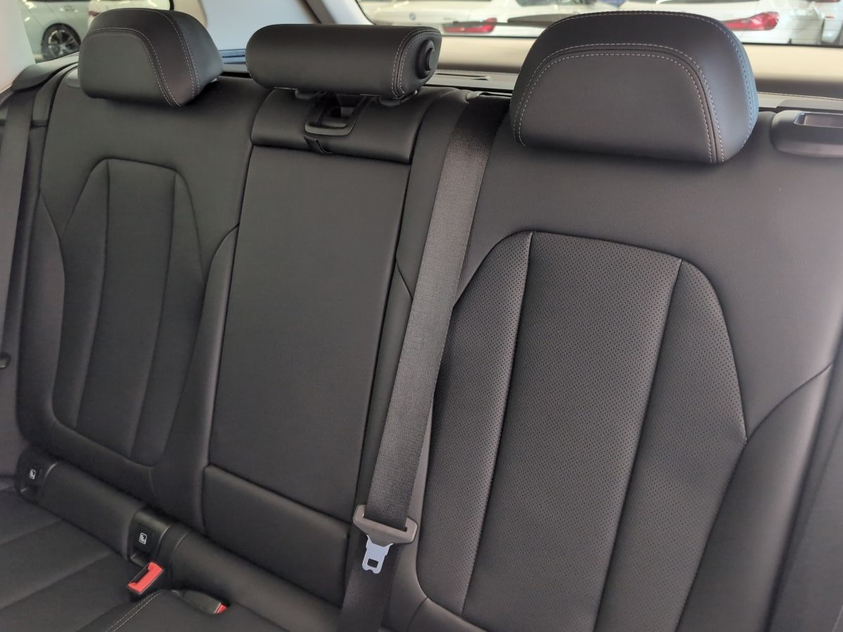 BMW X3 xDrive20d - Samsaru's Car Outlet