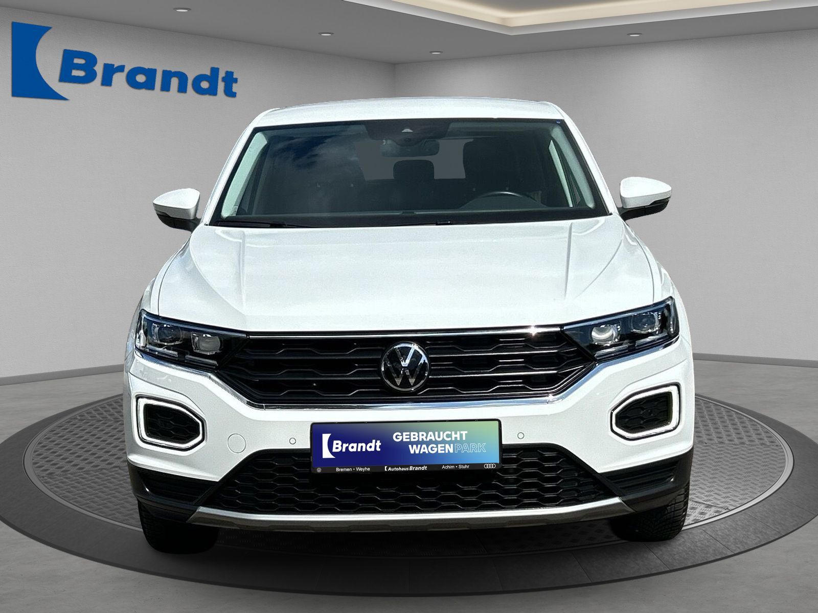 Volkswagen T-Roc 2.0 TDI Style - Samsaru's Car Outlet