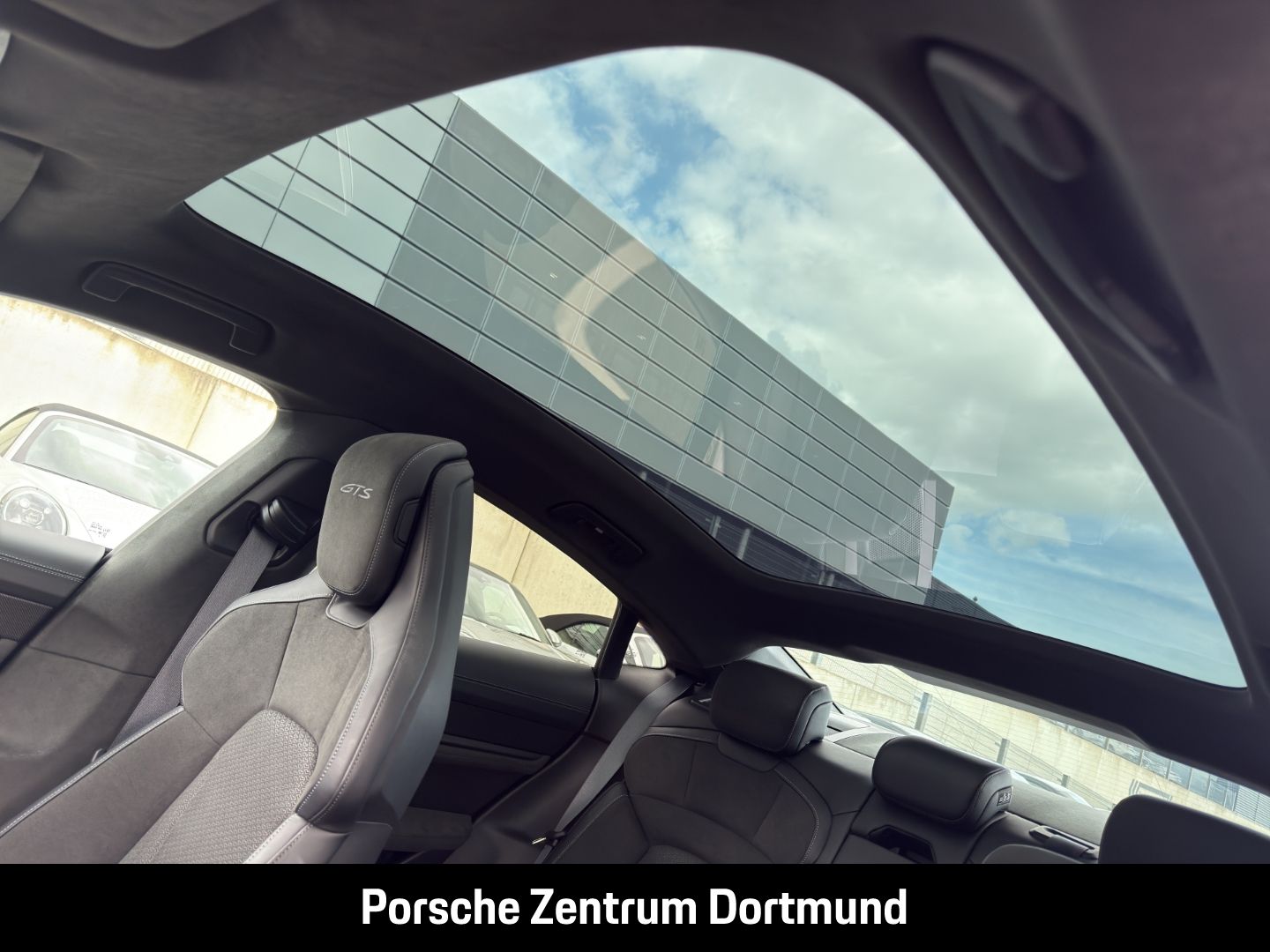 Porsche Taycan GTS Luftfederung BOSE Panoramadach LED