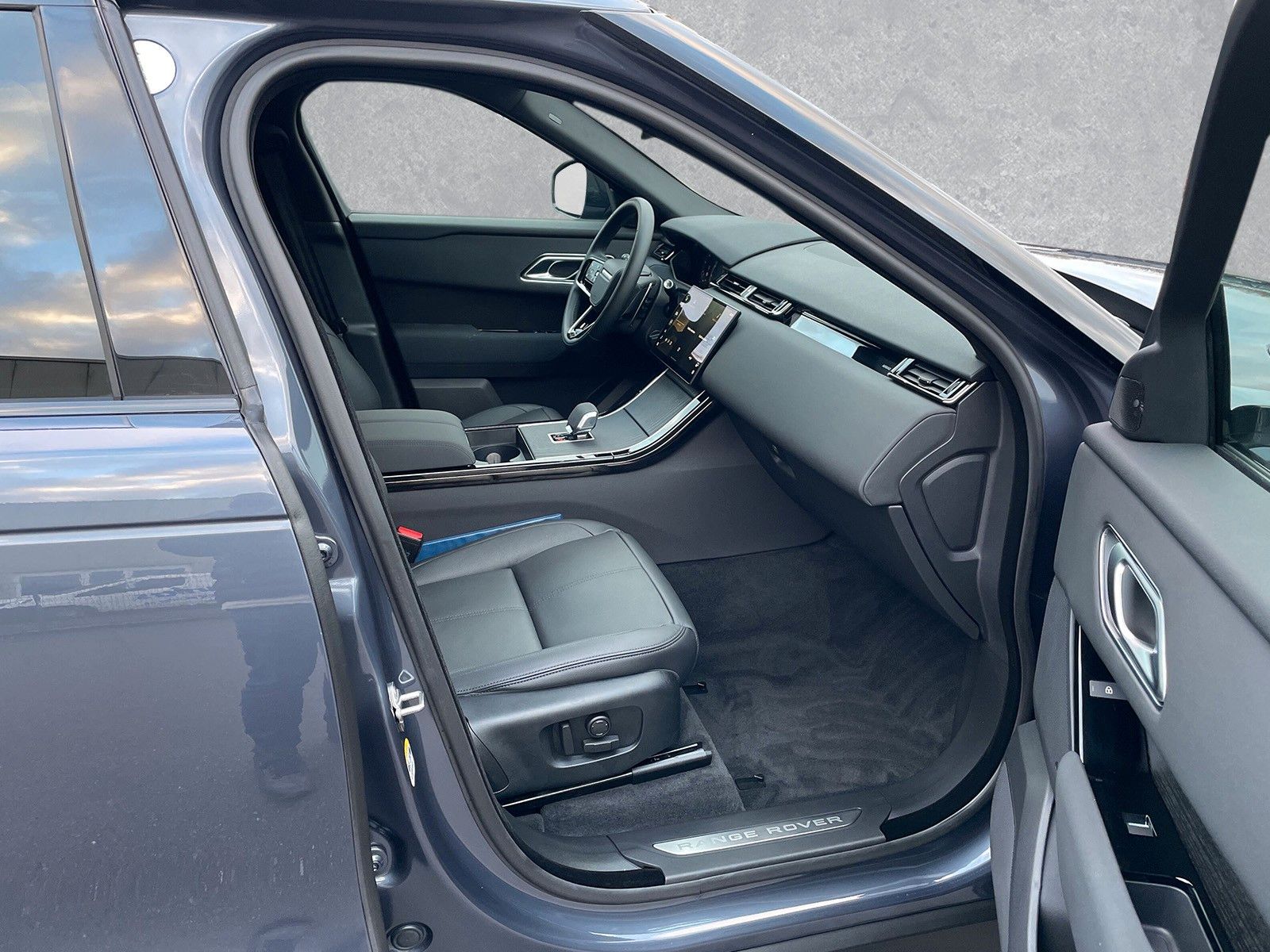 Range Rover Velar P250 DYNAMIC SE AWD - Samsaru's Car Outlet