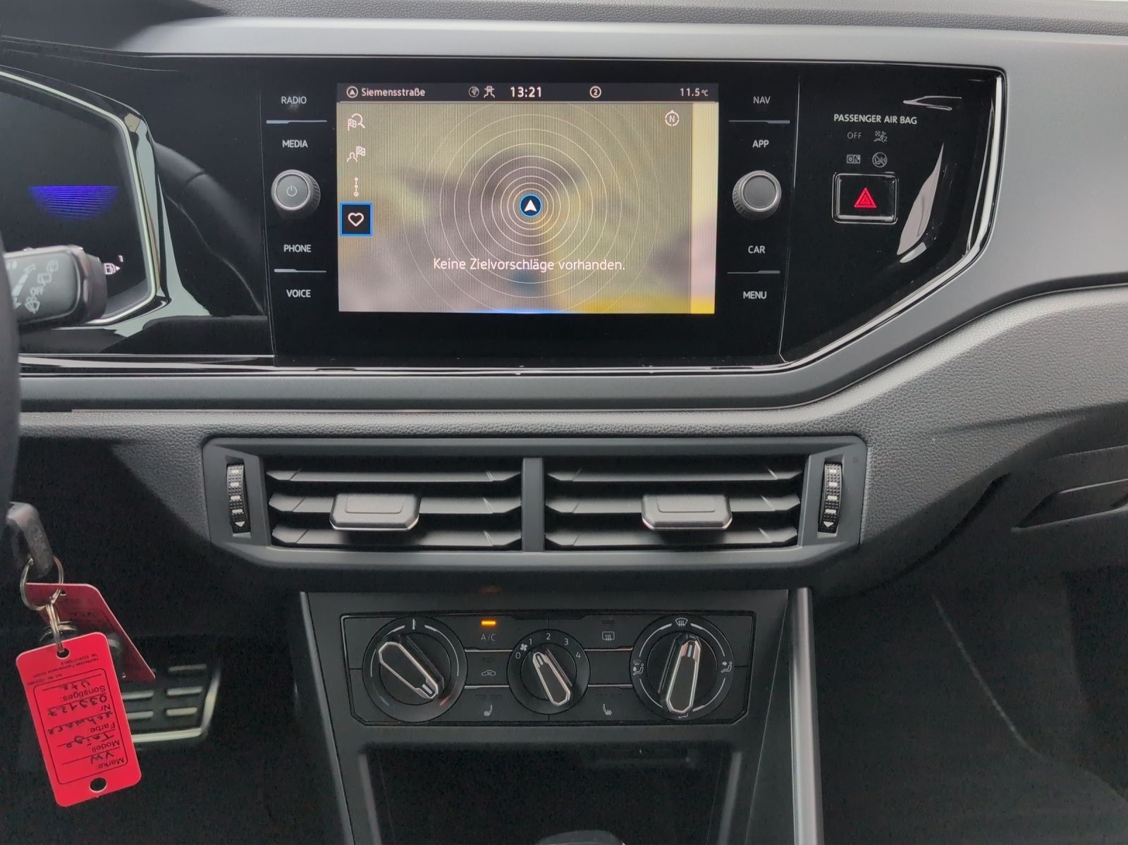 Volkswagen Taigo 1.5 TSI R-Line - Samsaru's Car Outlet