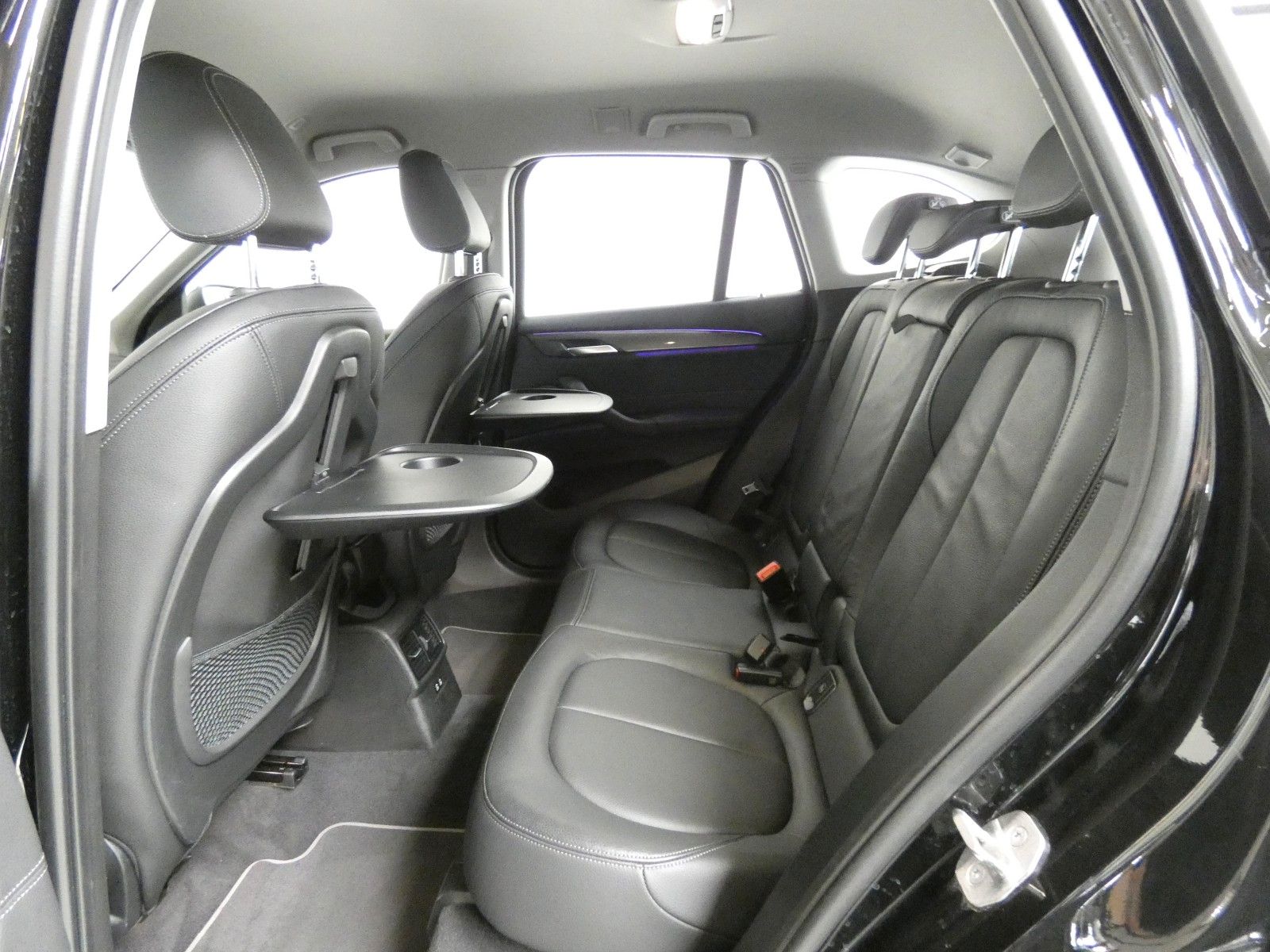 BMW X1 xDrive 20 i xLine - Samsaru's Car Outlet