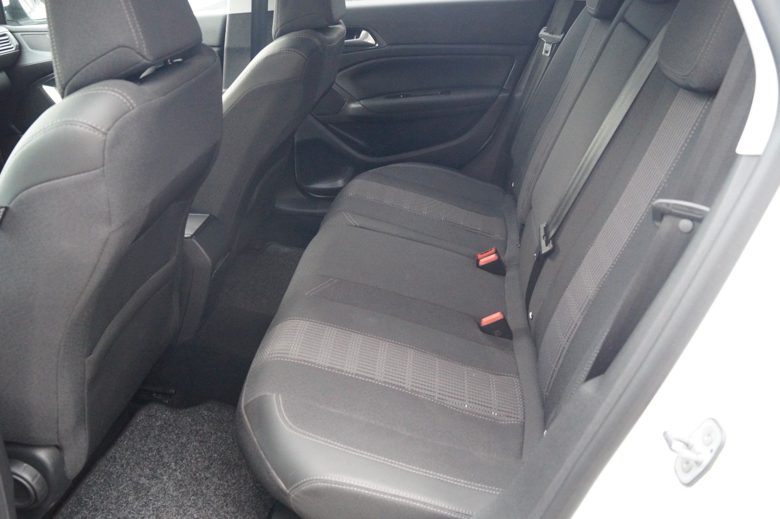 Peugeot 308 SW - Samsaru's Car Outlet