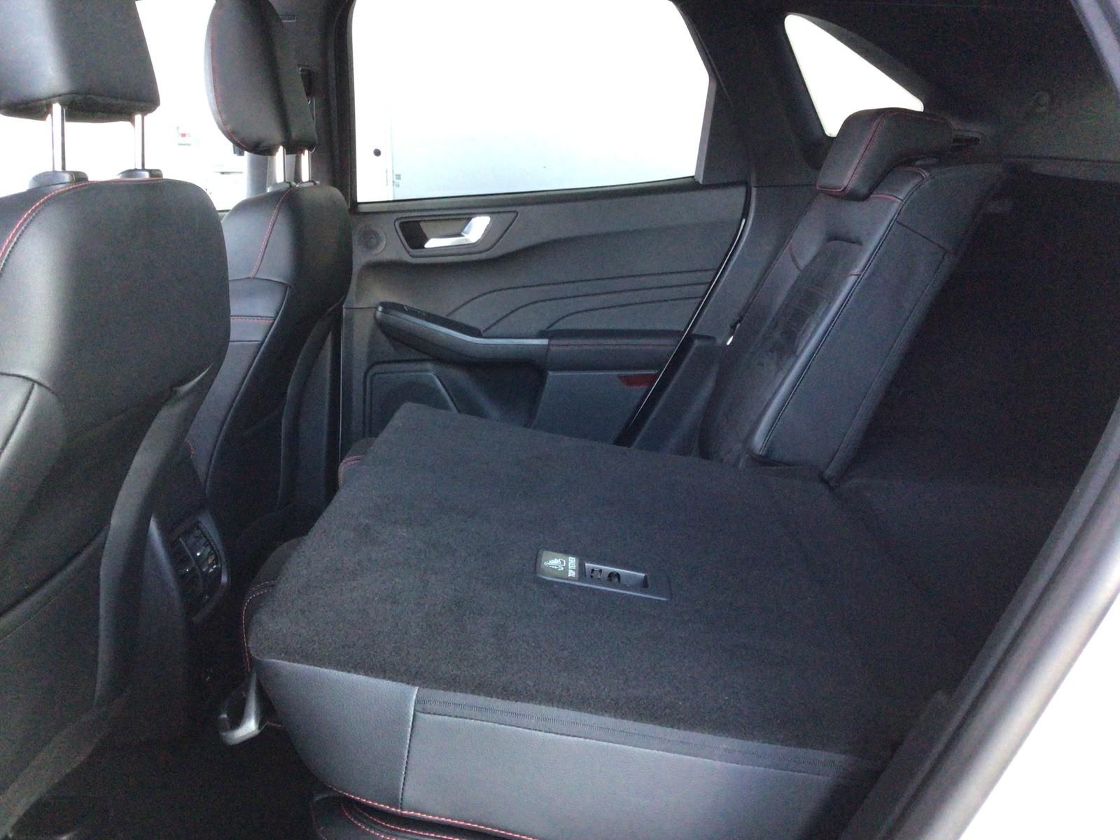 Ford Kuga ST-Line - Samsaru's Car Outlet