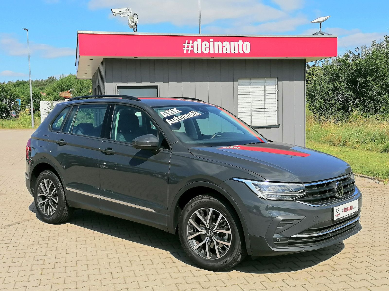 Volkswagen Tiguan 1.5 TSI Life DSG - Samsaru's Car Outlet