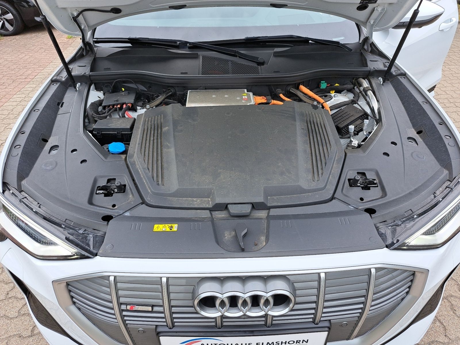 Audi e-tron Sportback 55 quattro S line PANO AHK MMI