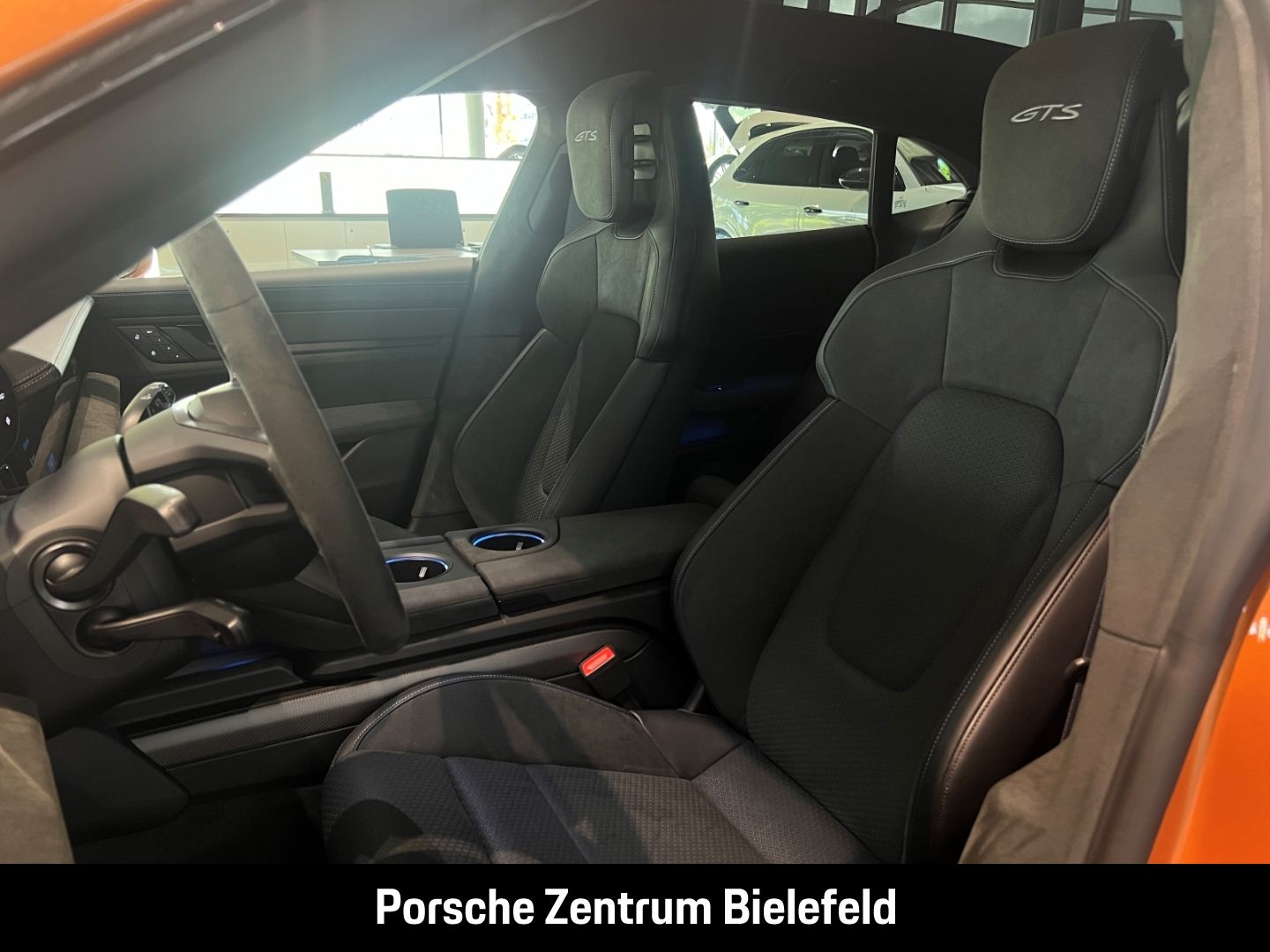 Porsche Taycan GTS Sport Turismo  Nordischgold Head-Up