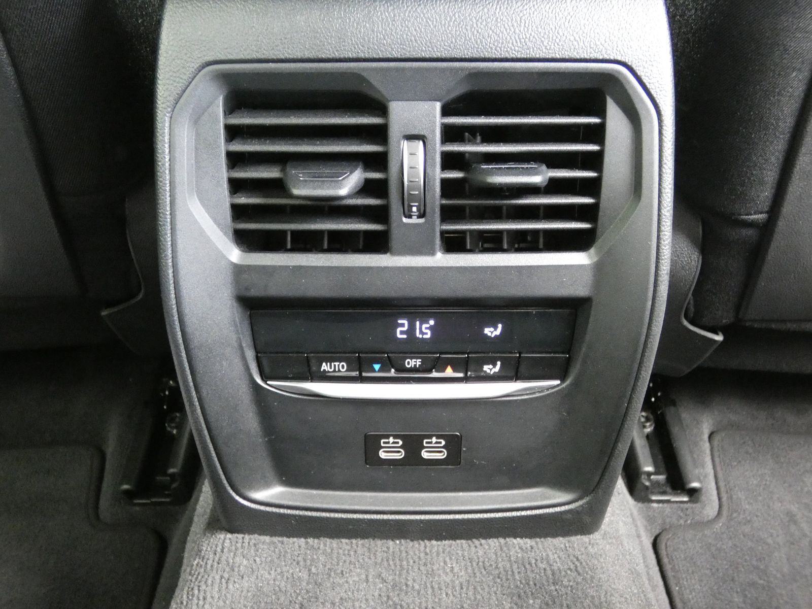 BMW 318d Touring Advantage - Samsaru's Car Outlet