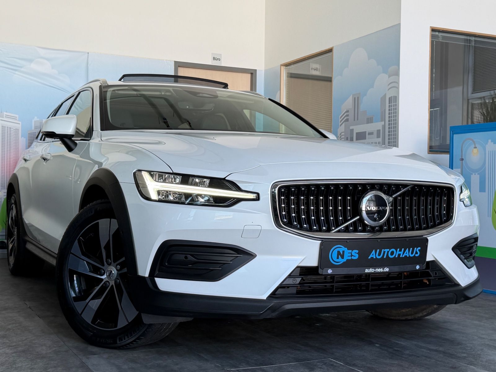 Volvo V60 CROSS COUNTRY PLUS AWD*ACC*PANO*LEDER*360*.